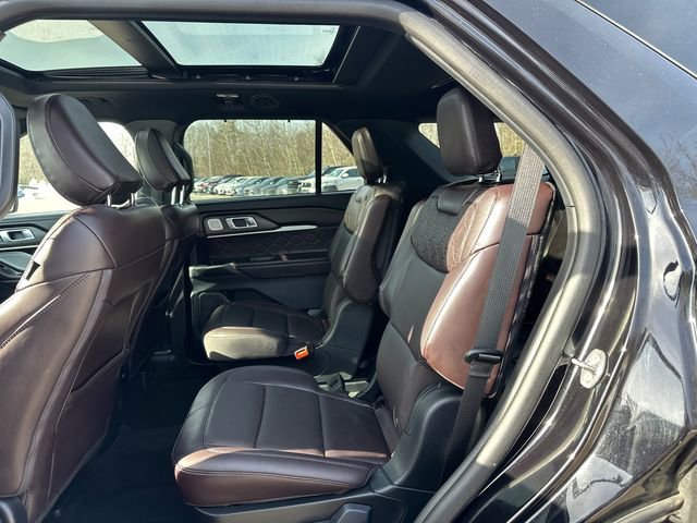 Used 2025 Ford Explorer Platinum w/ LUX Leather Package image 14