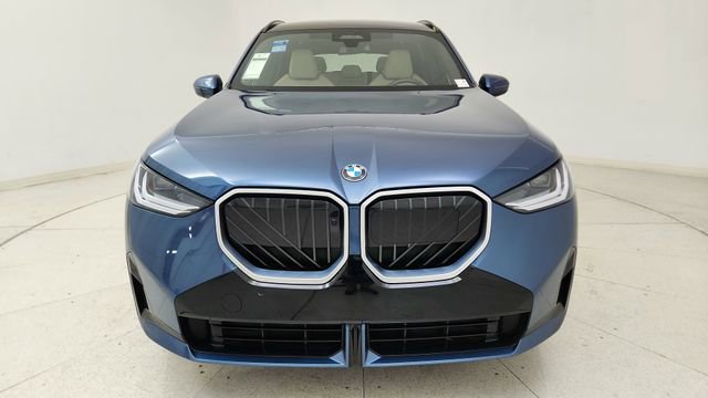 Used 2025 BMW X3 xDrive30i w/ Premium Package image 2