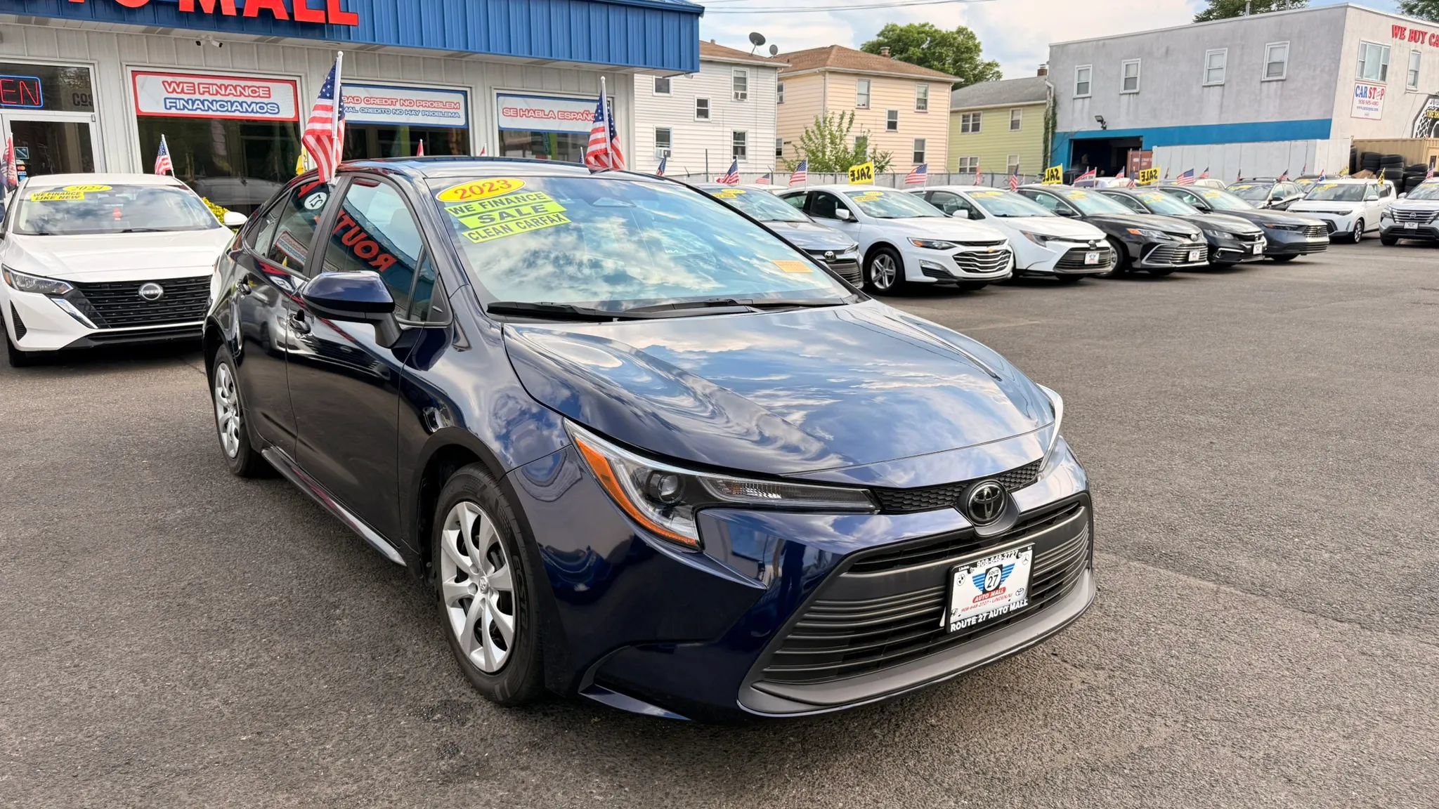 Used 2023 Toyota Corolla LE FWD image 2