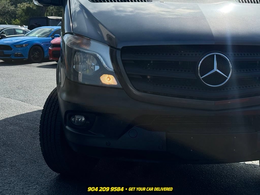 Used 2018 Mercedes-Benz Sprinter 2500 image 11