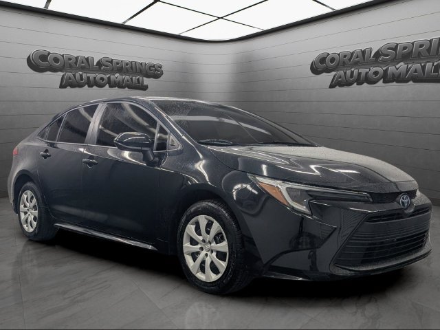 Used 2024 Toyota Corolla LE FWD image 1