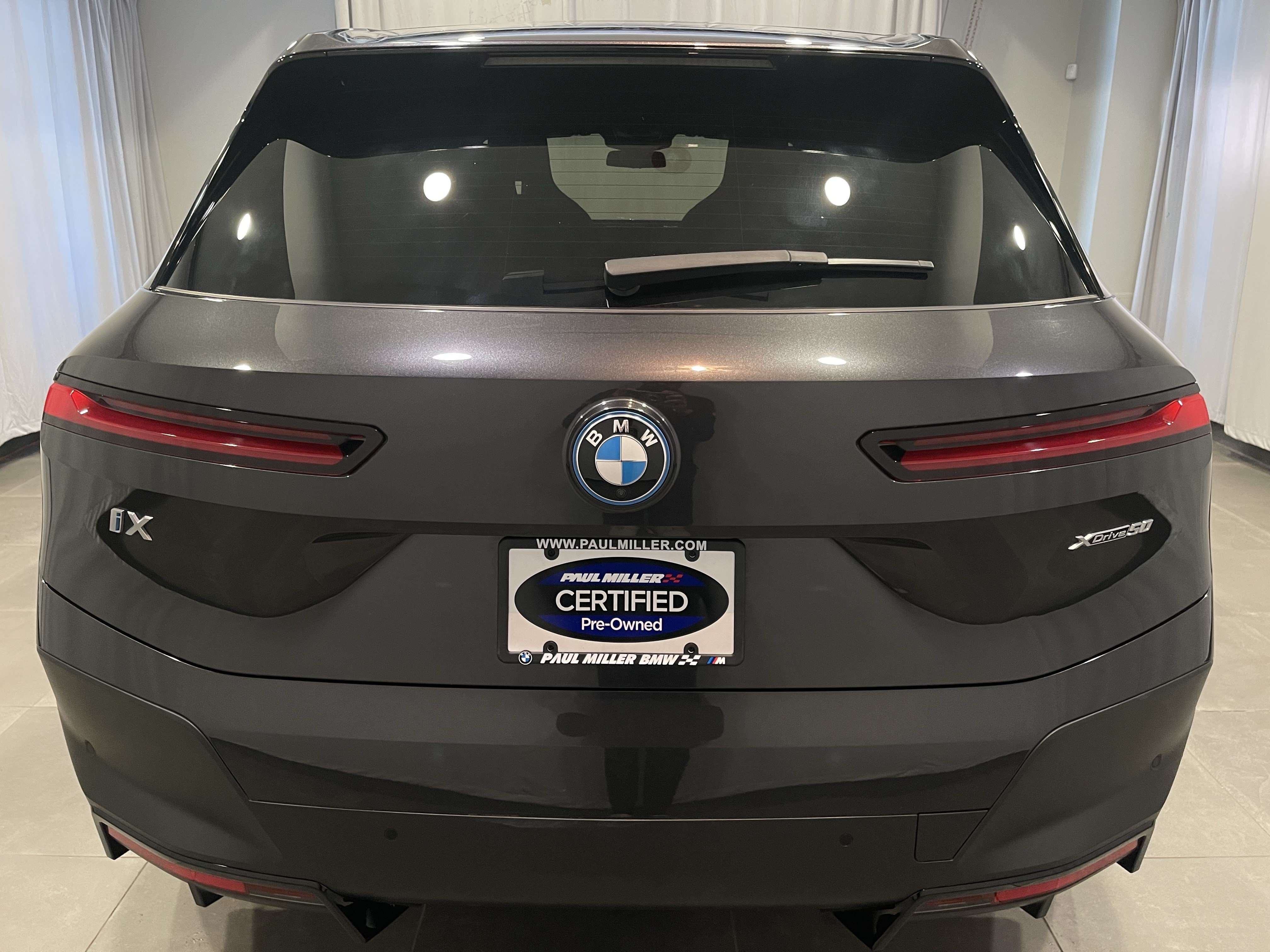 Certified 2024 BMW iX xDrive50 AWD/4WD image 5