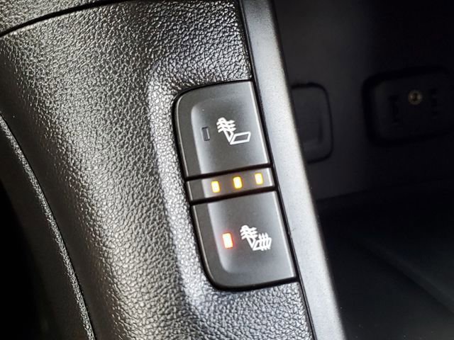 Used 2018 GMC Acadia SLE image 18