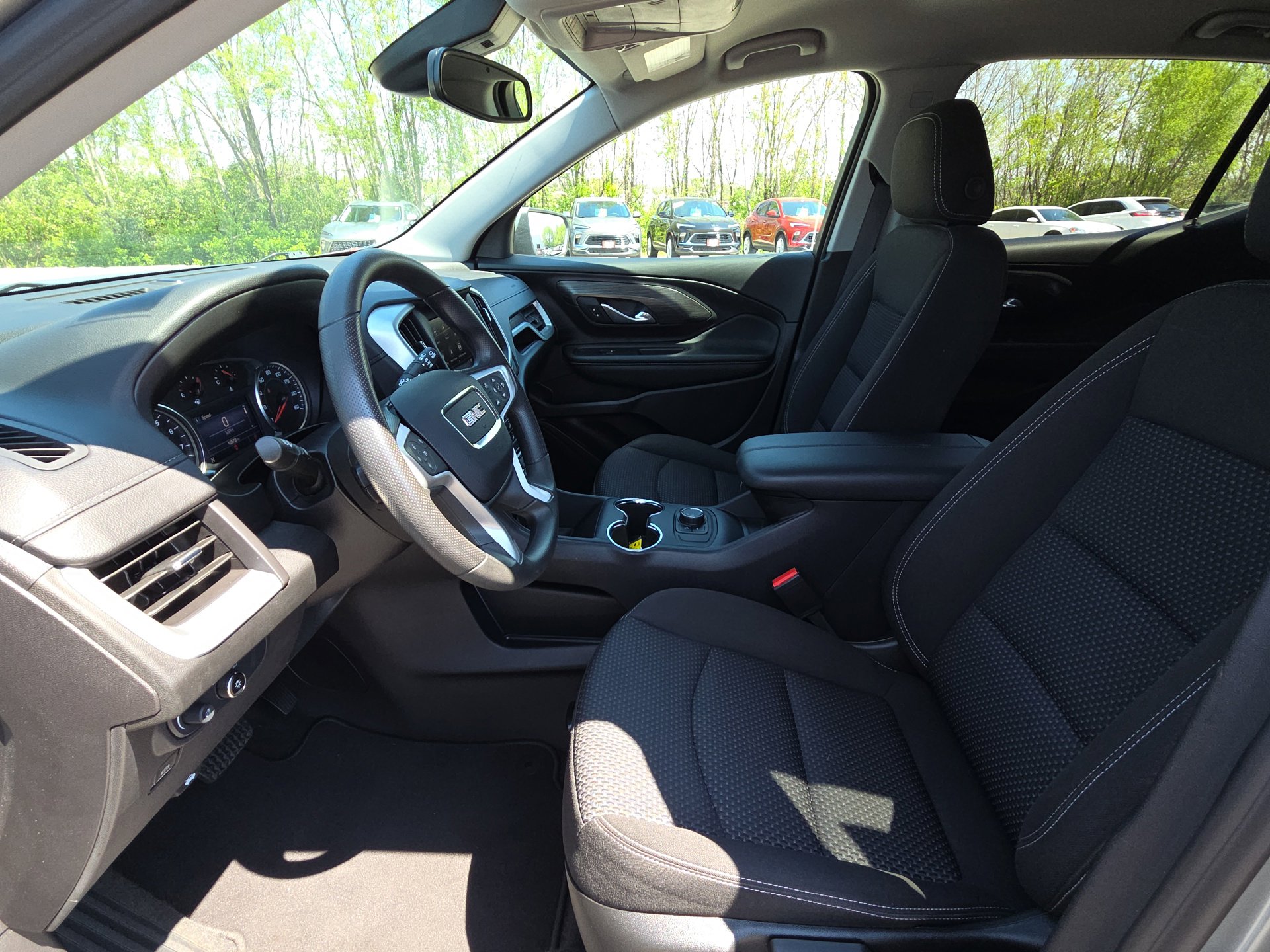 Used 2024 GMC Terrain SLE image 15