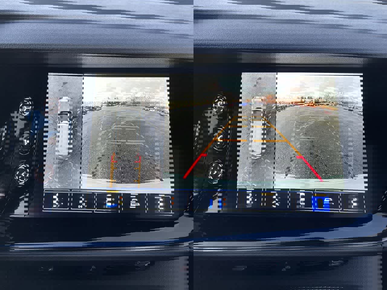 Used 2023 Buick Envision Avenir image 28