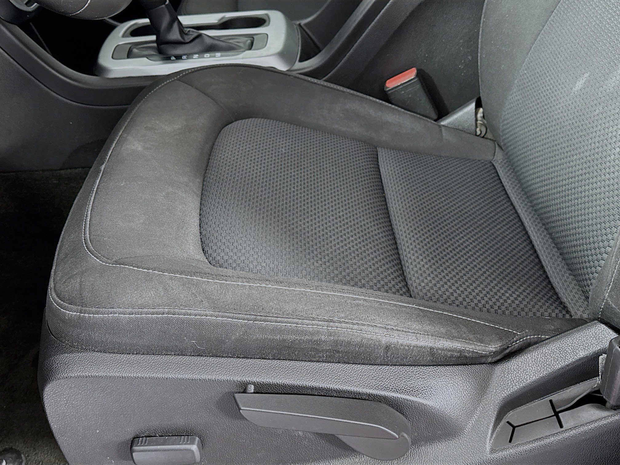 Used 2015 Chevrolet Colorado LT w/ LT Convenience Package image 18