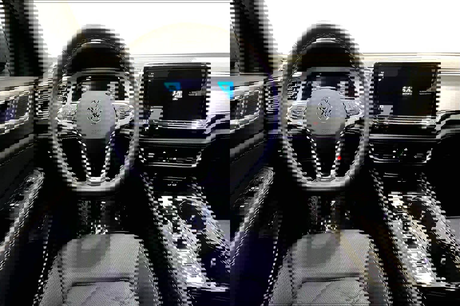 Used 2024 Volkswagen Atlas Cross Sport SE w/ Panoramic Sunroof Package image 6