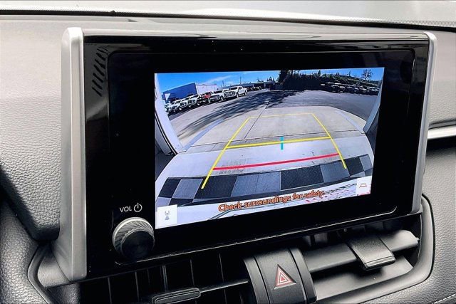 Used 2024 Toyota RAV4 XLE AWD/4WD image 24