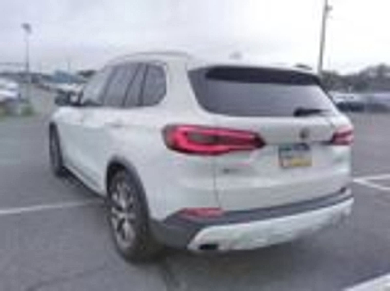 Used 2023 BMW X5 xDrive40i AWD/4WD image 4
