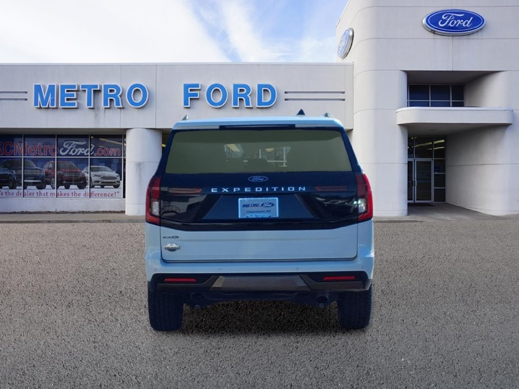 Used 2025 Ford Expedition King Ranch AWD/4WD image 4