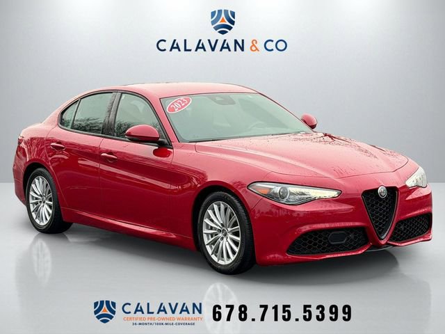 Used 2023 Alfa Romeo Giulia Sprint image 1