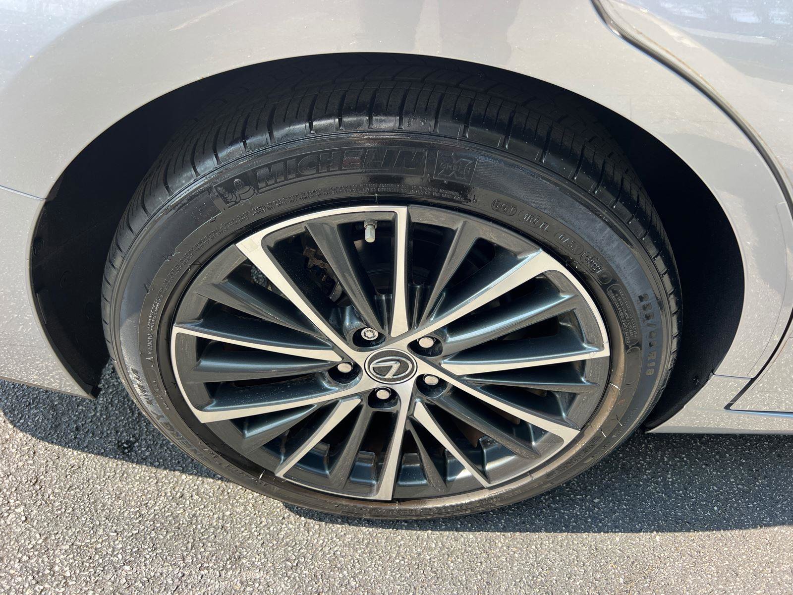 Certified 2023 Lexus ES 350 w/ Premium Package image 11