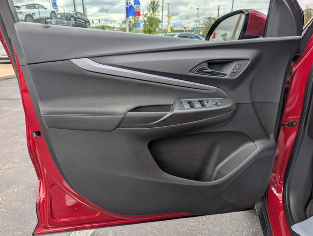 Used 2023 Chevrolet Bolt EUV LT w/ Comfort Package FWD image 9