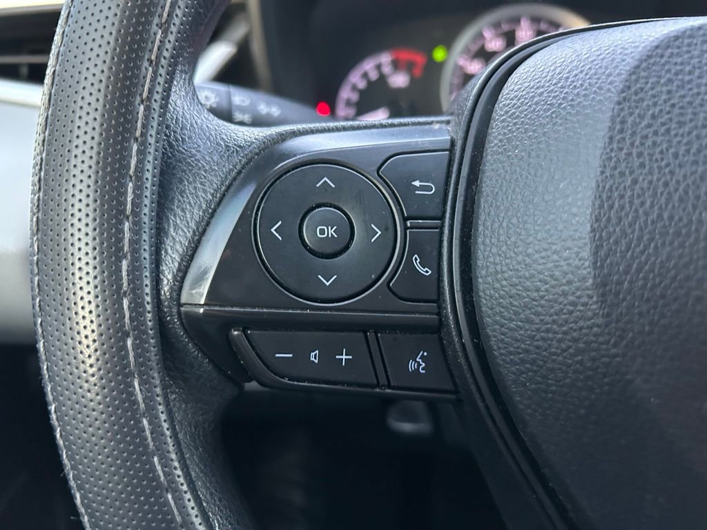 Used 2022 Toyota Corolla LE FWD image 19
