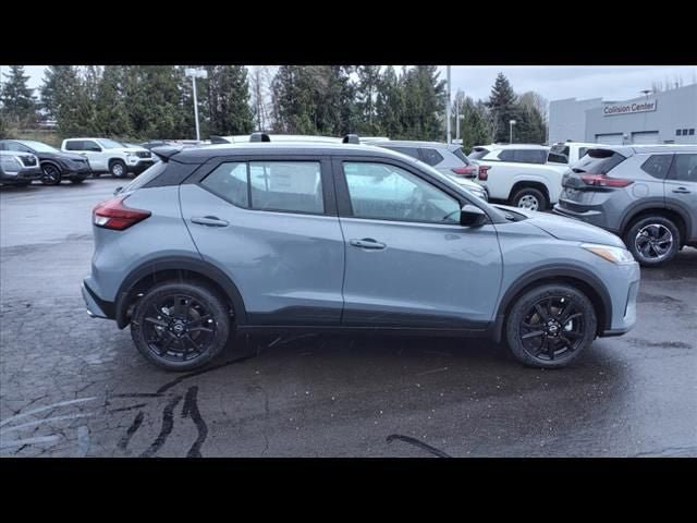 Used 2024 Nissan Kicks SV w/ Exterior Package FWD image 4