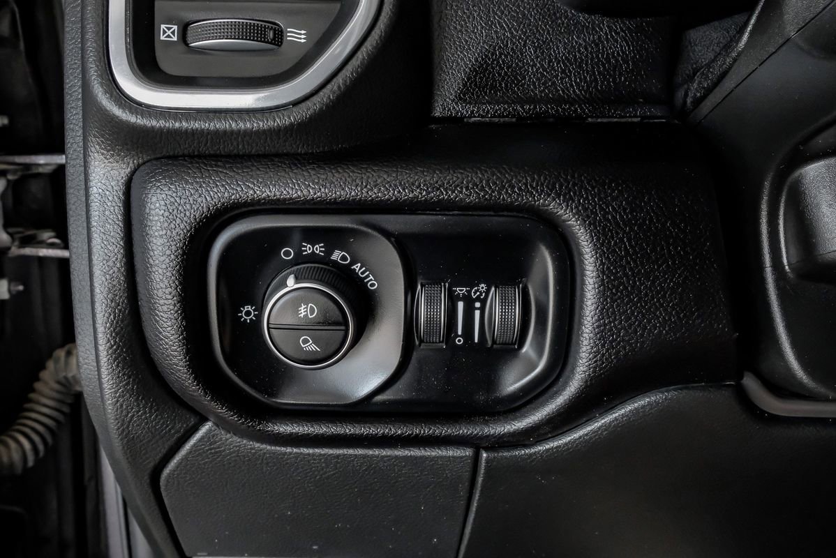 Used 2024 RAM 2500 Laramie AWD/4WD image 28