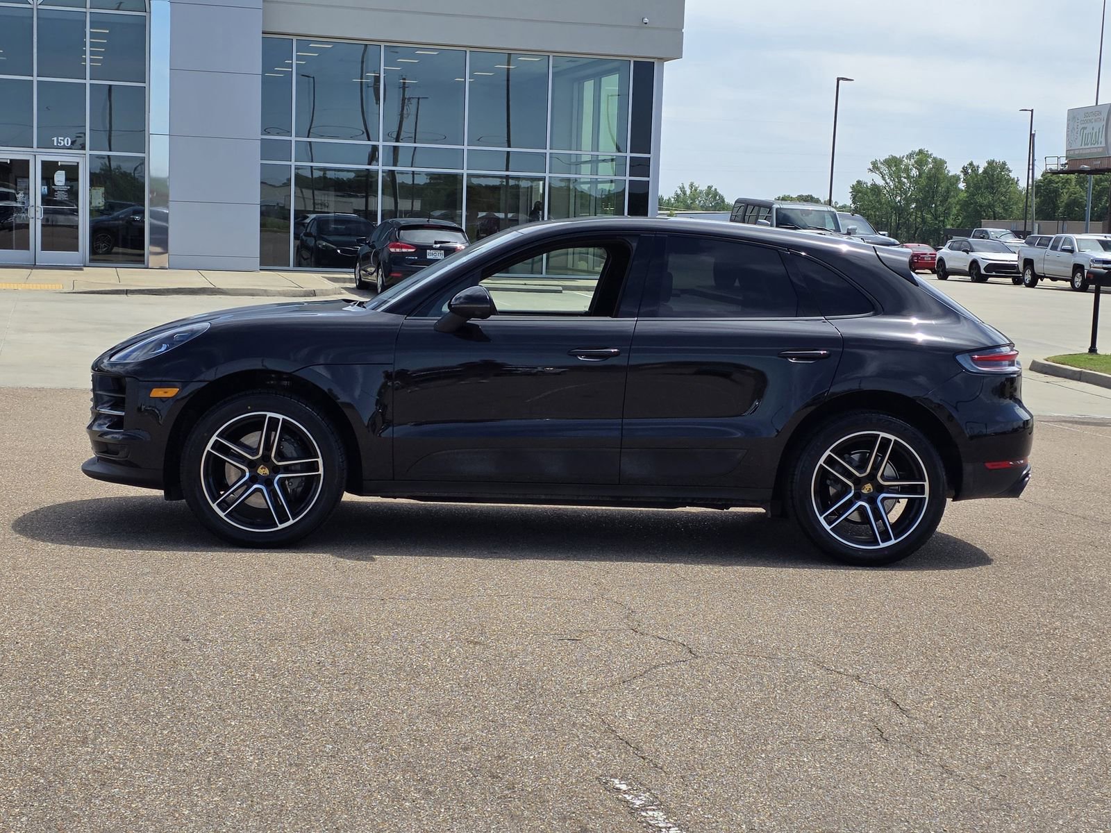Used 2021 Porsche Macan S image 4