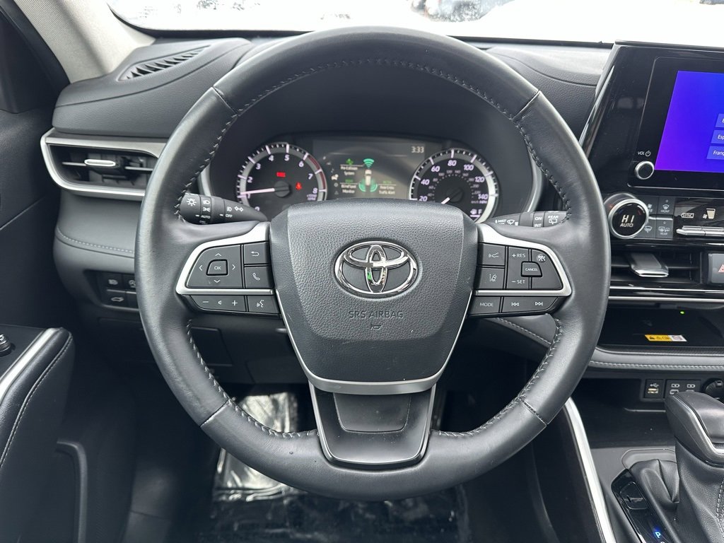 Certified 2024 Toyota Highlander XLE image 24