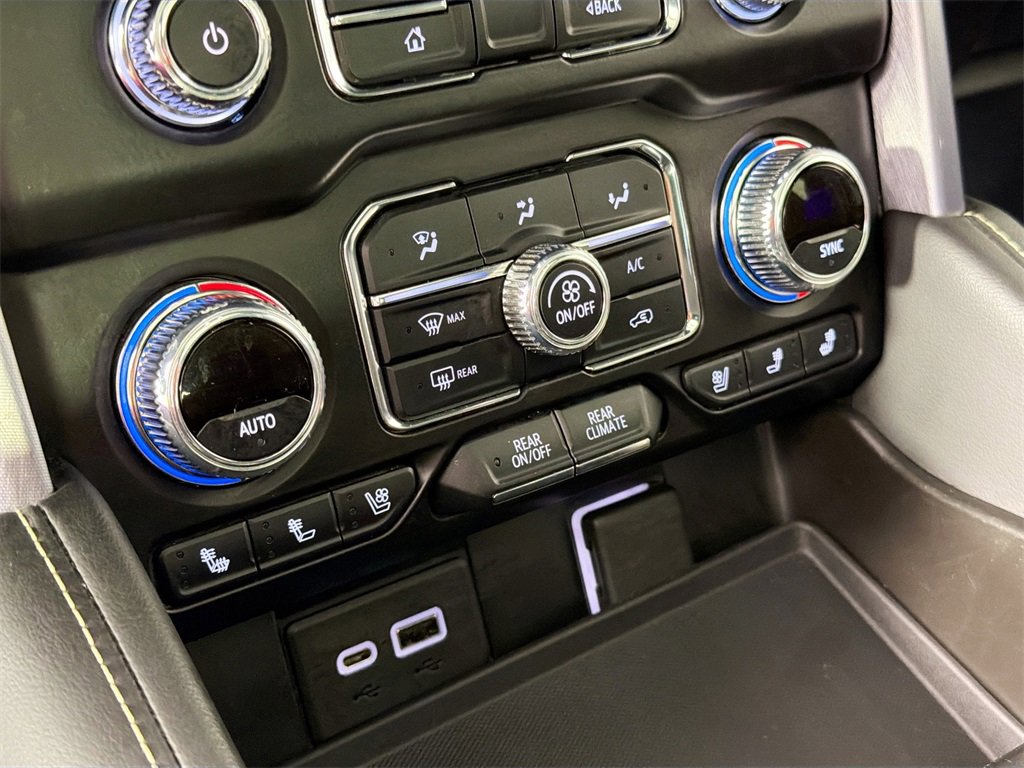 Used 2021 GMC Yukon XL SLT w/ SLT Luxury Plus Package image 15