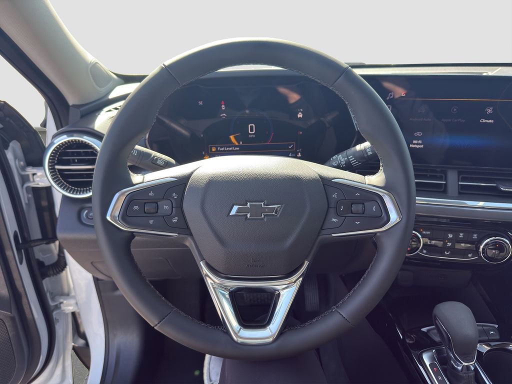 New 2026 Chevrolet Trax ACTIV w/ Sunroof Package FWD image 10
