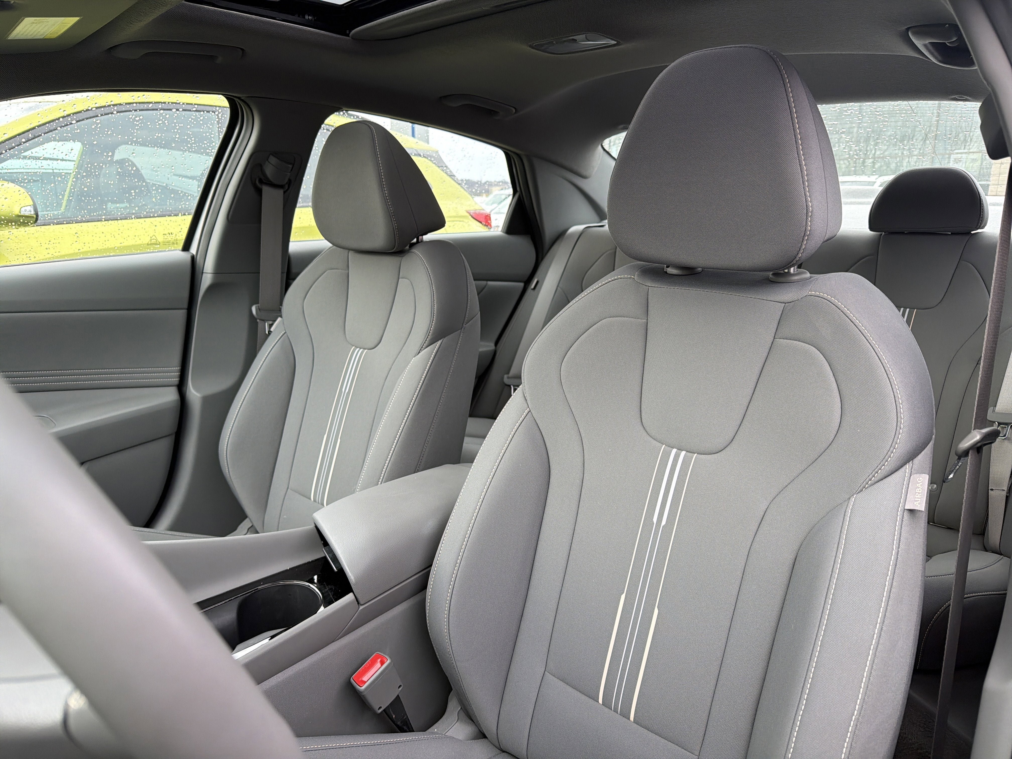 Used 2024 Hyundai Elantra SEL w/ Convenience Package FWD image 9