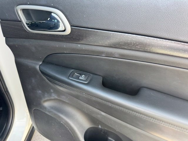 Certified 2018 Jeep Grand Cherokee Laredo AWD/4WD image 25