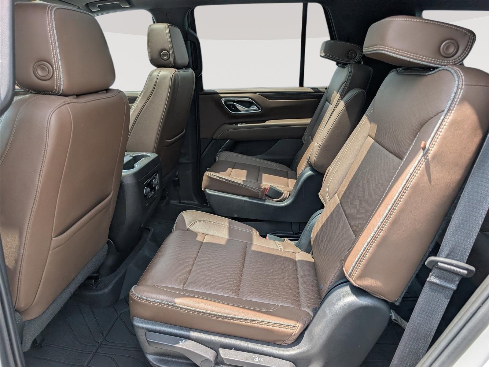 Used 2023 Chevrolet Tahoe High Country AWD/4WD image 18