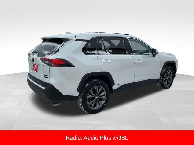 Used 2022 Toyota RAV4 XLE Premium image 7
