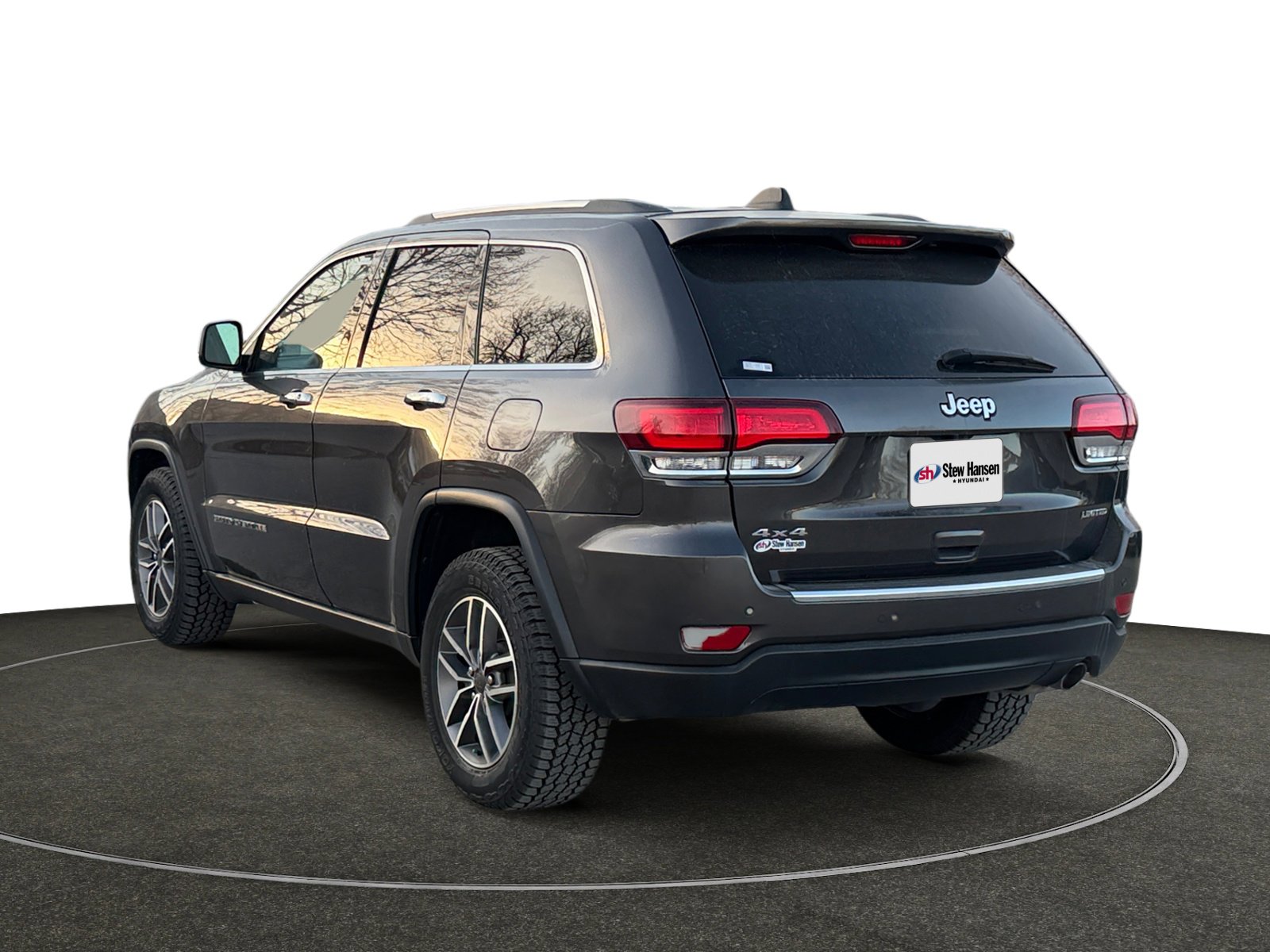 Used 2021 Jeep Grand Cherokee Limited w/ Luxury Group II image 3