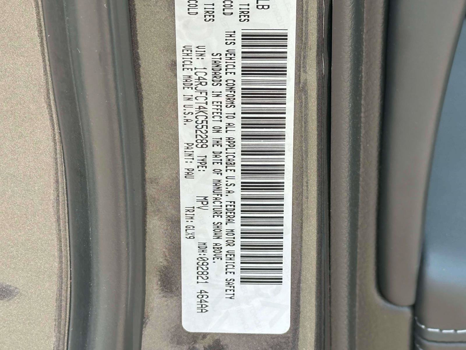 Used 2019 Jeep Grand Cherokee Overland AWD/4WD image 19