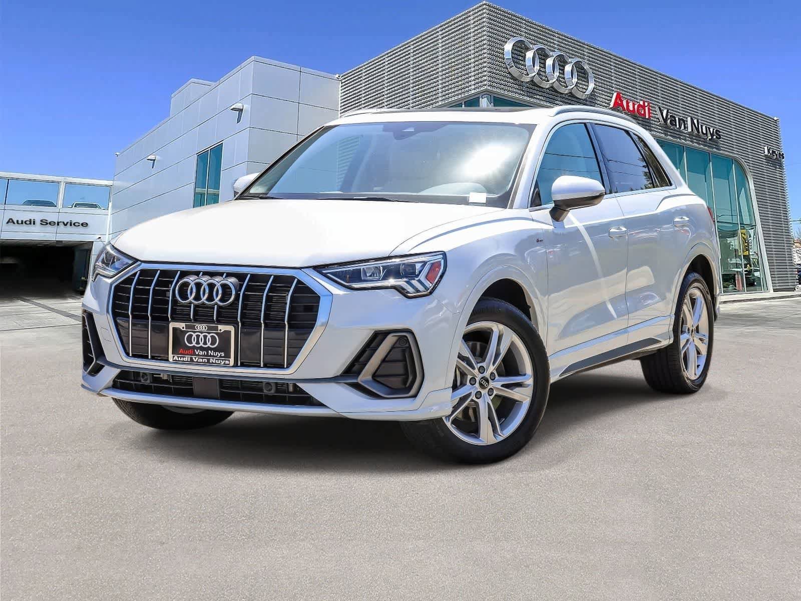 Used 2023 Audi Q3 2.0T Premium w/ Convenience Package