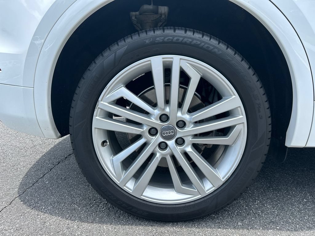 Used 2018 Audi Q5 Prestige w/ Prestige Package AWD/4WD image 17
