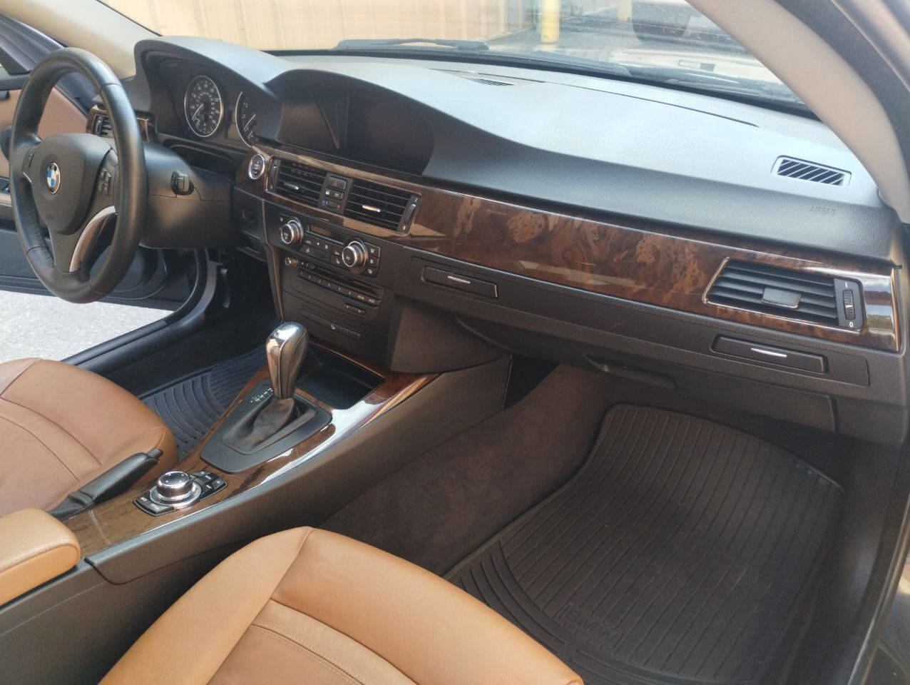 Used 2010 BMW 335i xDrive Coupe w/ Premium Pkg image 15