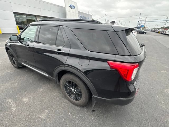 Used 2020 Ford Explorer XLT w/ Equipment Group 202A AWD/4WD image 15