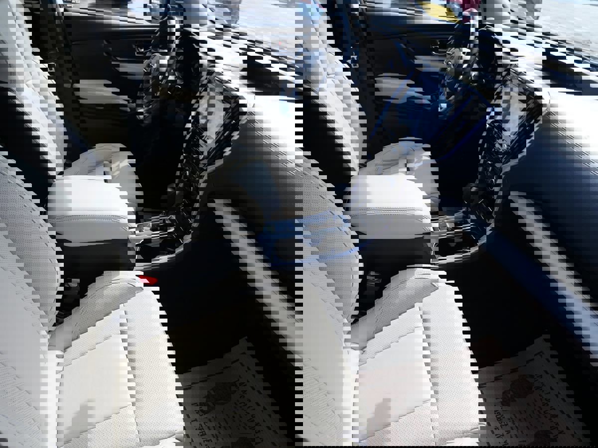 Used 2021 Subaru Ascent Limited w/ Technology Package image 32