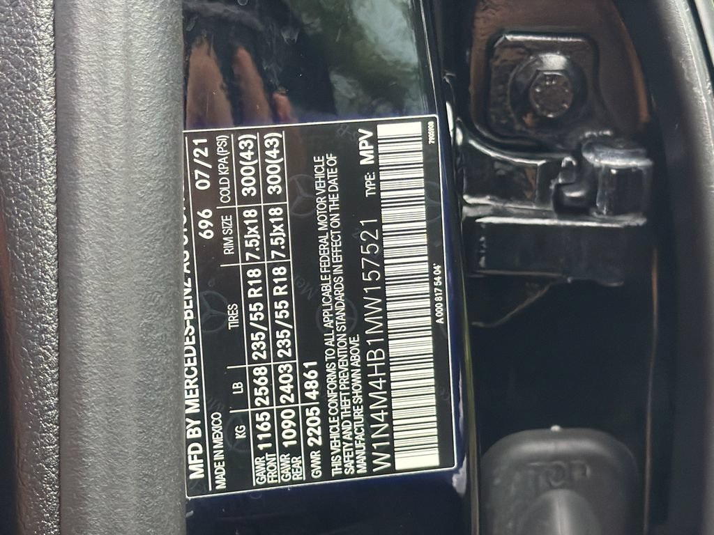 Used 2021 Mercedes-Benz GLB 250 4MATIC w/ Premium Package image 35