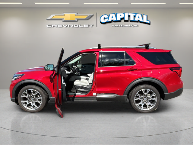 Used 2025 Ford Explorer Platinum w/ Ultimate Package AWD/4WD image 9