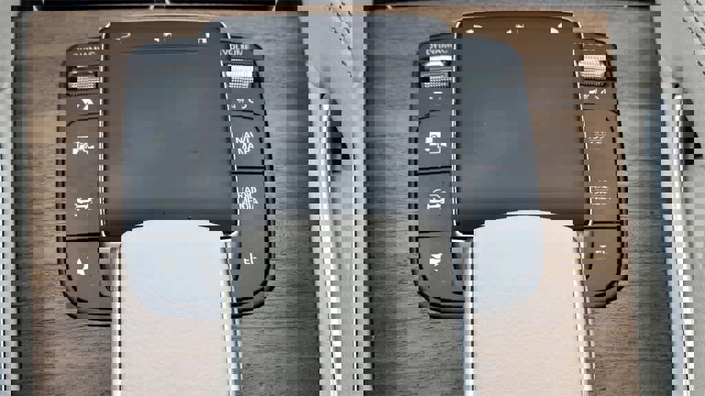 Used 2022 Mercedes-Benz GLE 350 4MATIC image 17