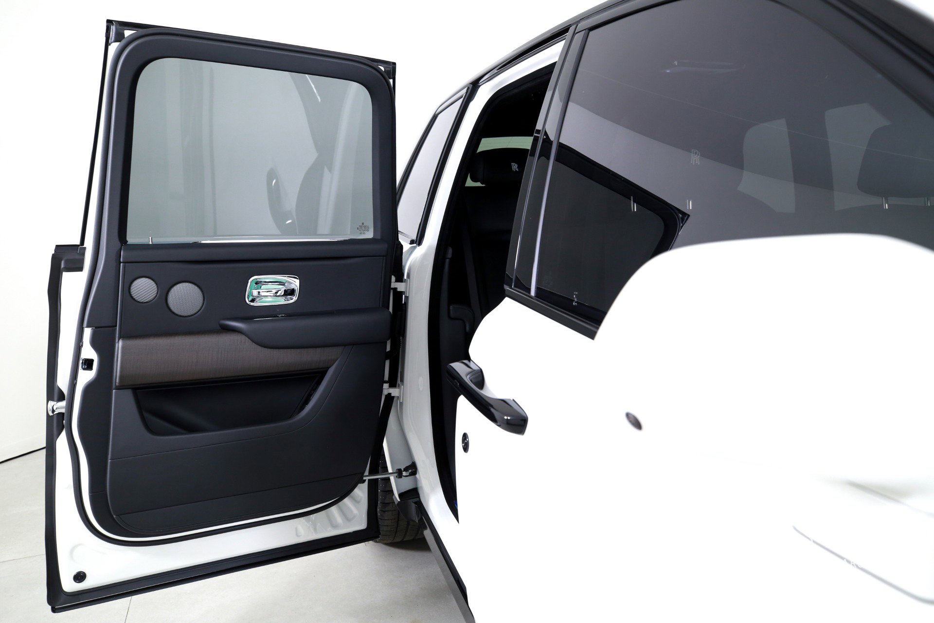 New 2026 Rolls-Royce Cullinan image 29