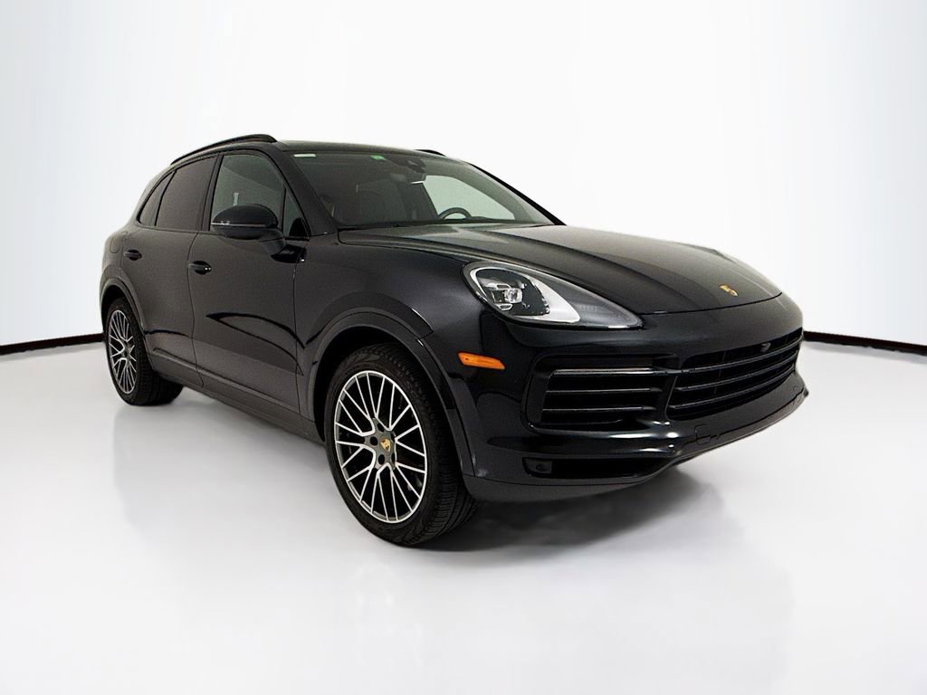 Certified 2023 Porsche Cayenne Platinum Edition image 9