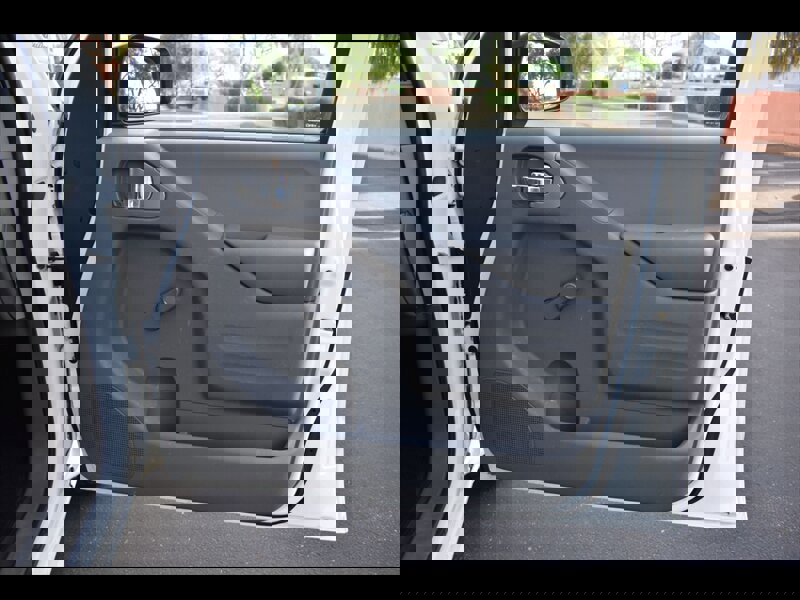 Used 2019 Nissan Frontier S image 23