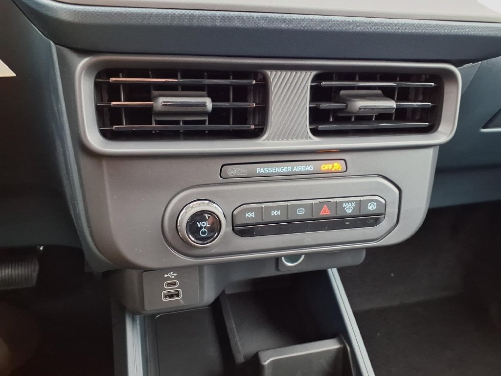 New 2026 Ford Maverick XL FWD image 14