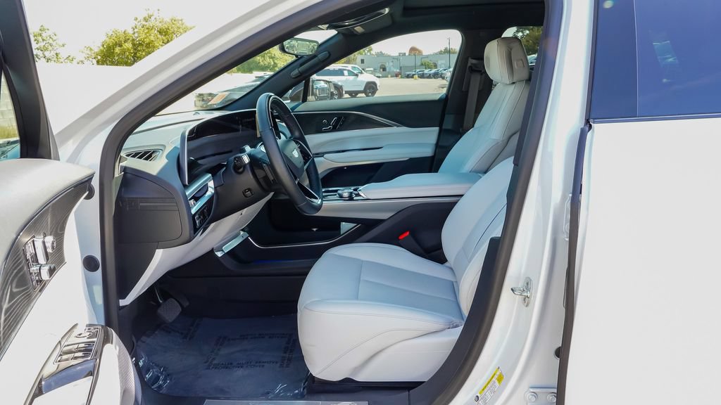 Certified 2024 Cadillac Lyriq Sport RWD image 12