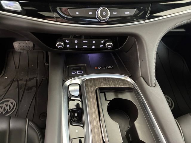 Used 2024 Buick Enclave Avenir w/ Avenir Technology Package image 21