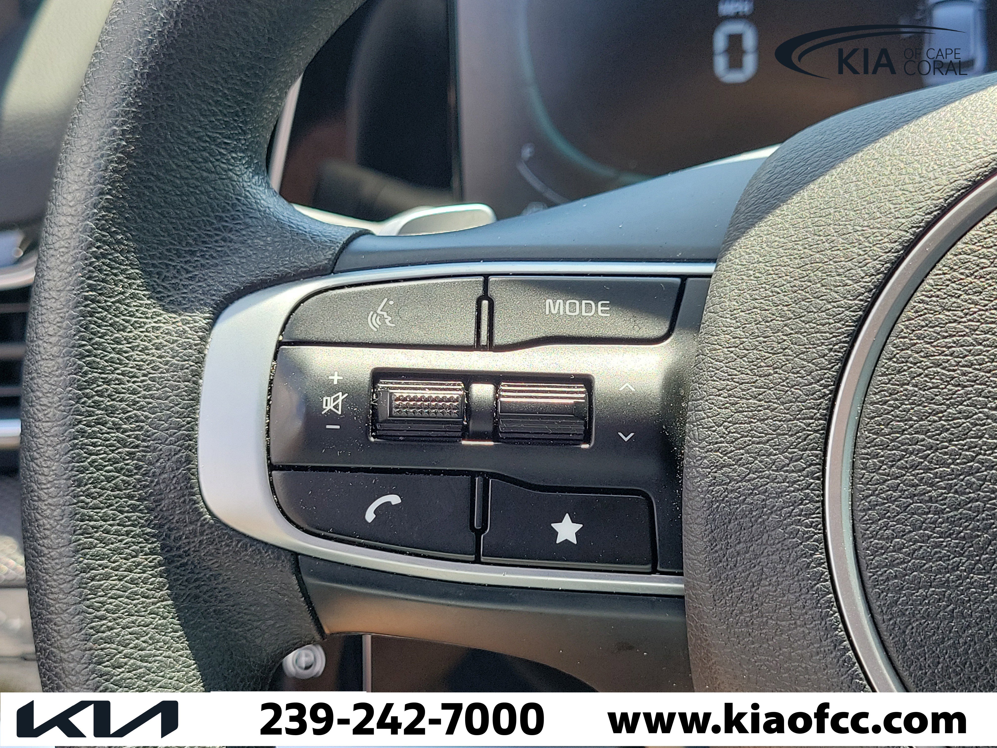 Certified 2025 Kia Sportage LX image 23