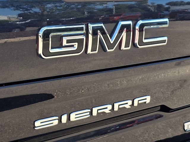 Used 2024 GMC Sierra 1500 Elevation w/ LPO, Elevation Black Package AWD/4WD image 33