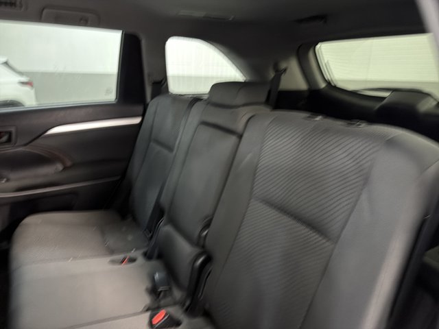 Used 2016 Toyota Highlander LE w/ Protection Package #3 AWD/4WD image 7