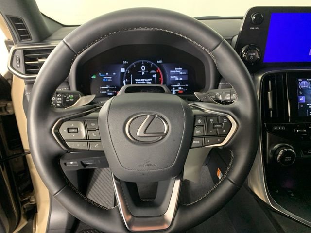 Used 2025 Lexus LX 700h Overtrail image 25