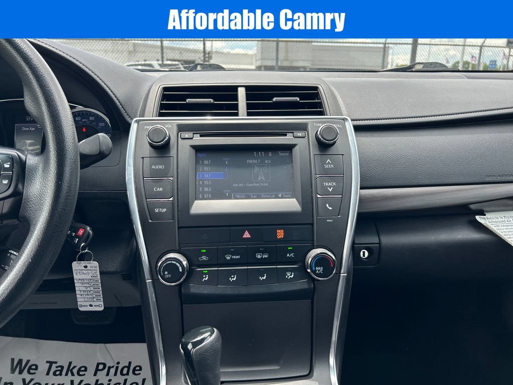 Used 2017 Toyota Camry LE FWD image 15