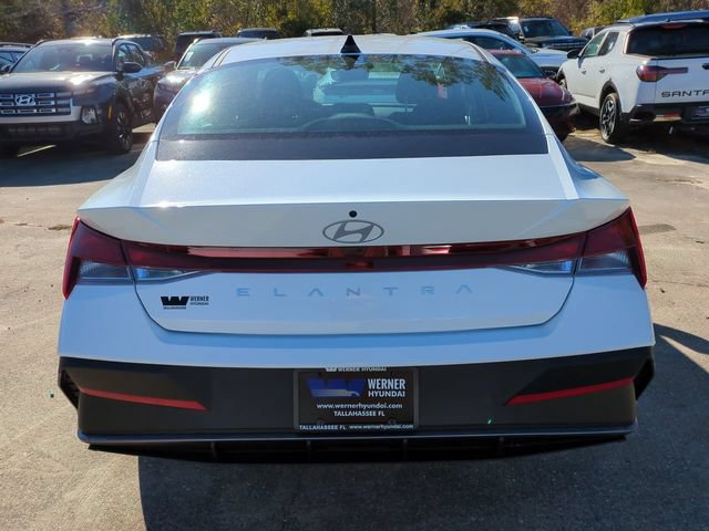 New 2026 Hyundai Elantra SE FWD image 6